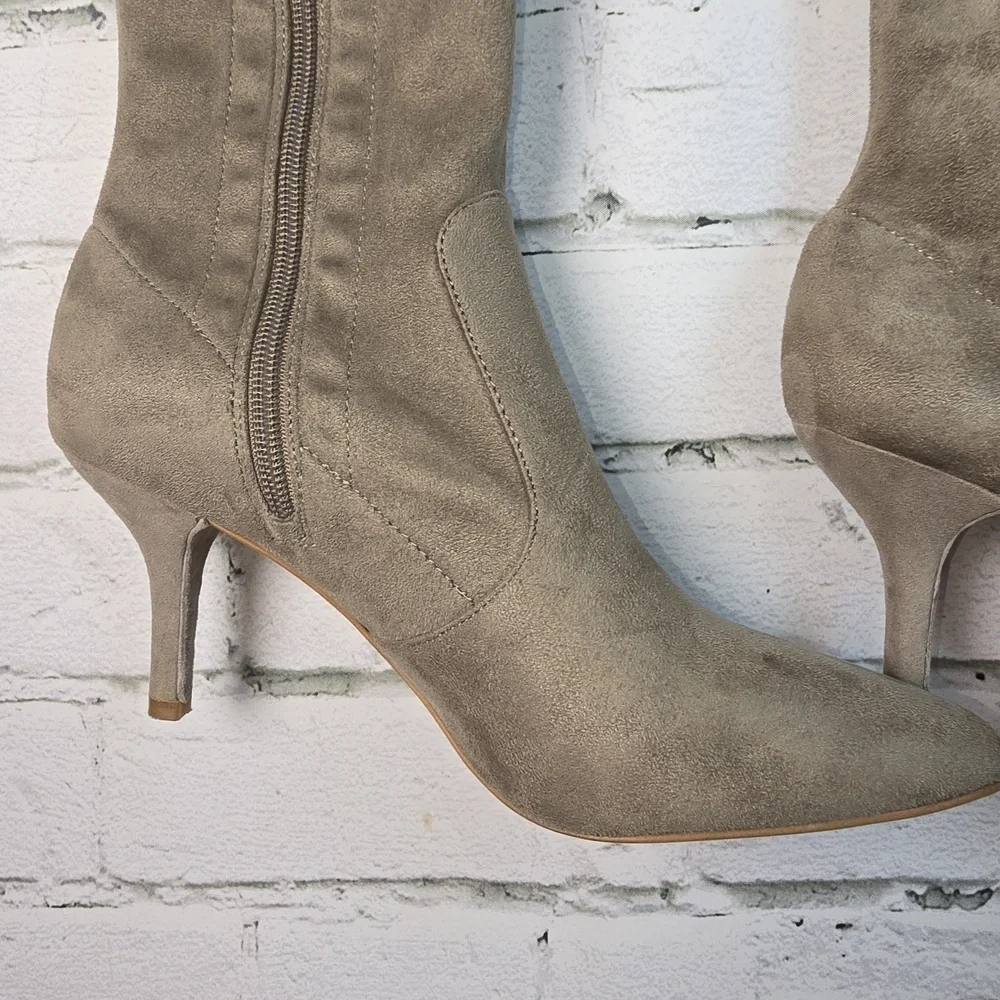 VINCE CAMUTO ASHLINA OVER THE KNEE SUEDE BOOTS TAUPE WOMENS SIZE 9 EUC